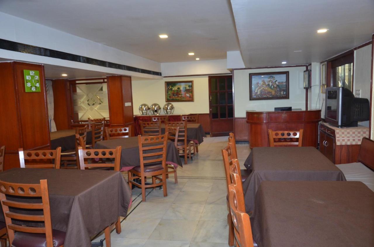 Hotel Rathna Residency Мадурай Екстериор снимка